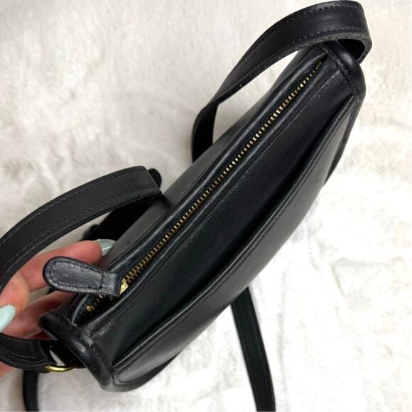 Vintage COACH Wendie Crossbody Bag 1998 - Picture 6 of 8